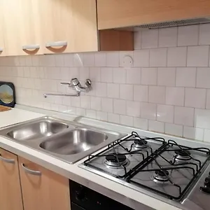 https://casa-96f.hotelslidodijesolo.com